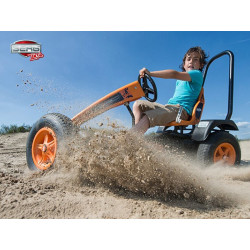 Elige donde quieres vivir la aventura, con tu X-Cross nada te parará. Berg Go Kart