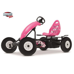 Estilo, comodidad y seguridad en un sólo coche a pedales Compact Pink BFR